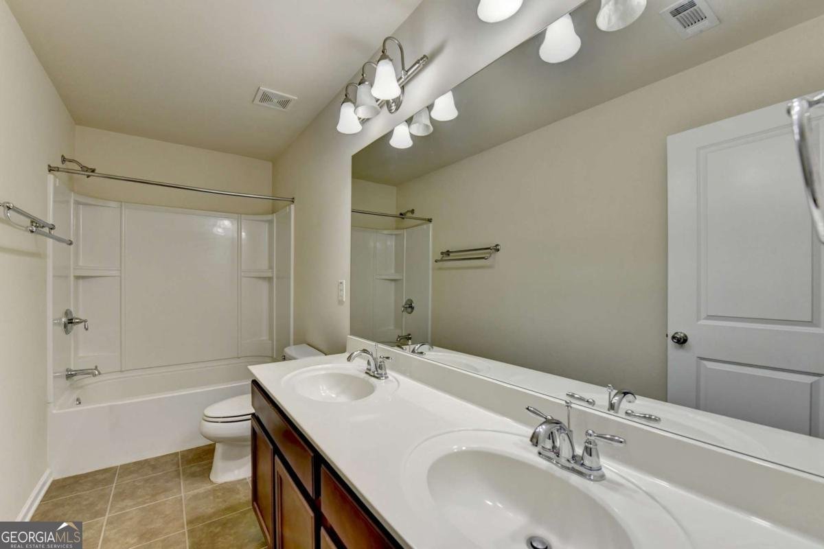 3945 MEDLEY Way Cumming - 33