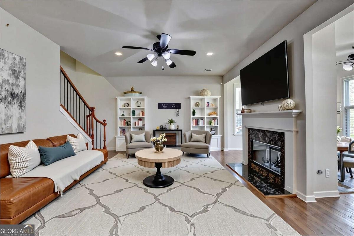 3945 MEDLEY Way Cumming - 8