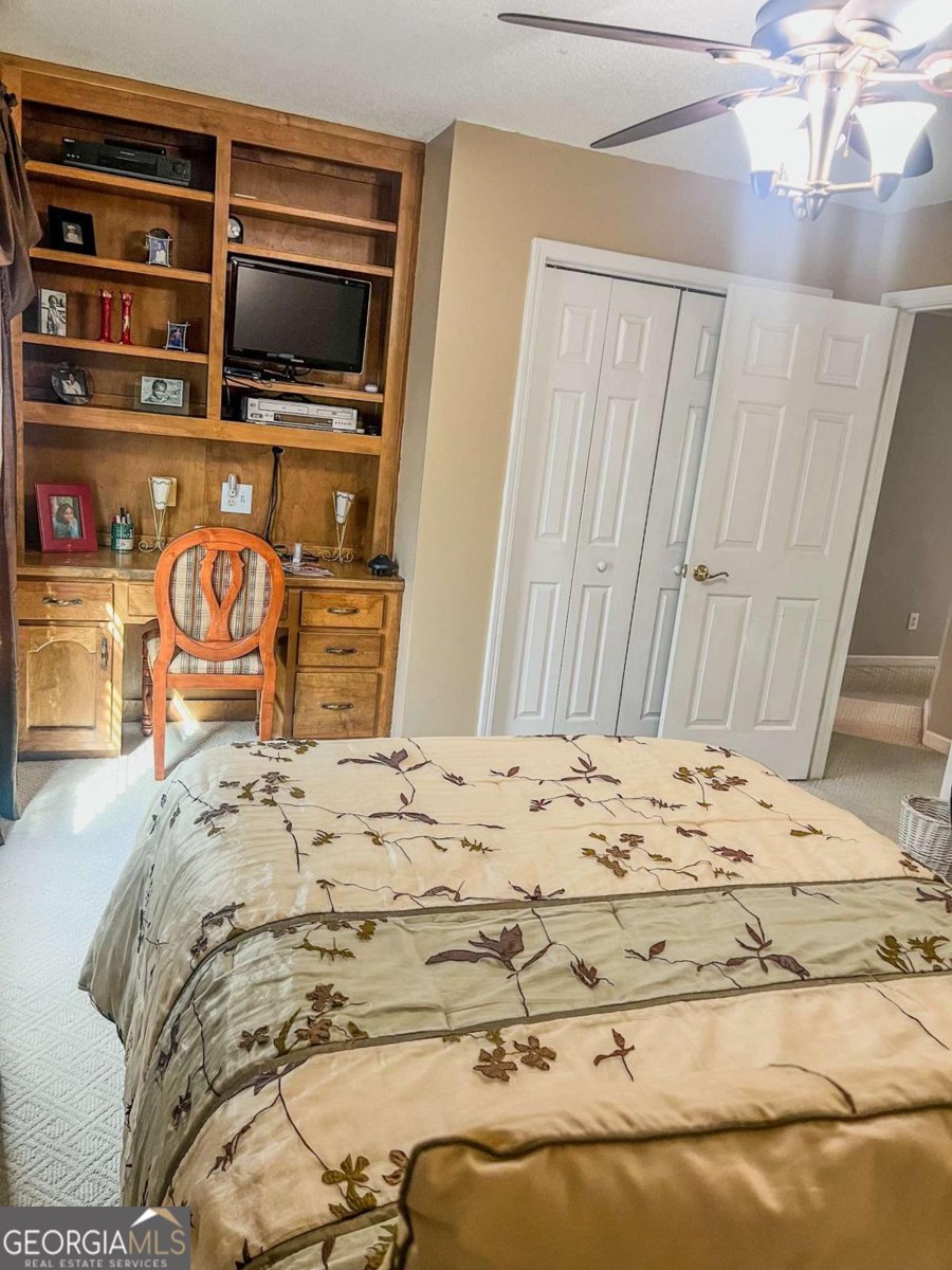 105 Cherokee Rose Lane Fayetteville - 17