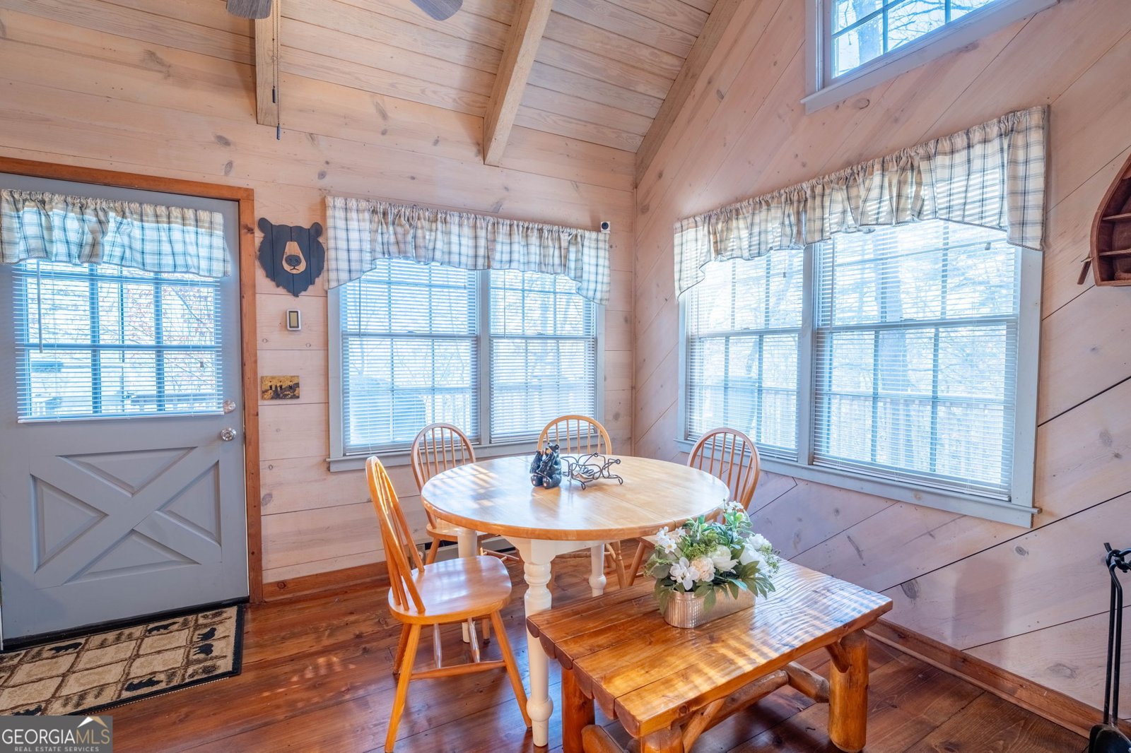 220 McConnell Court Helen - 16