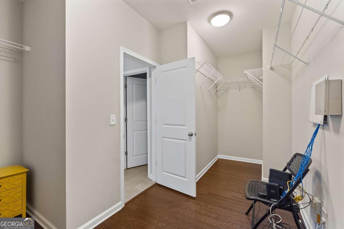 2100 Drew Drive Atlanta - 27