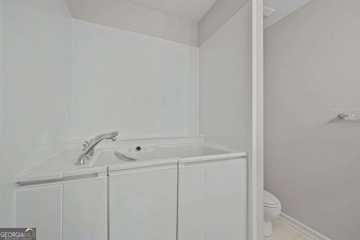 124 CAMRY Lane Grayson - 18