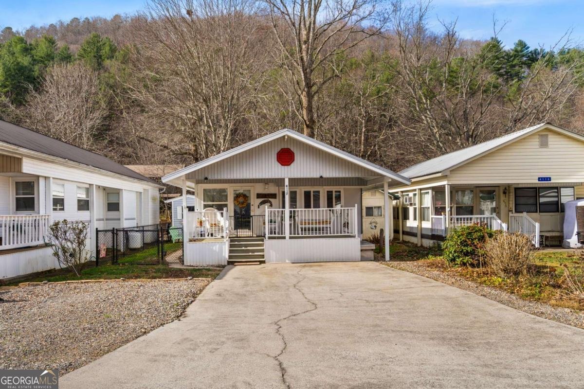 4117 Riverbank Run Hiawassee - 40