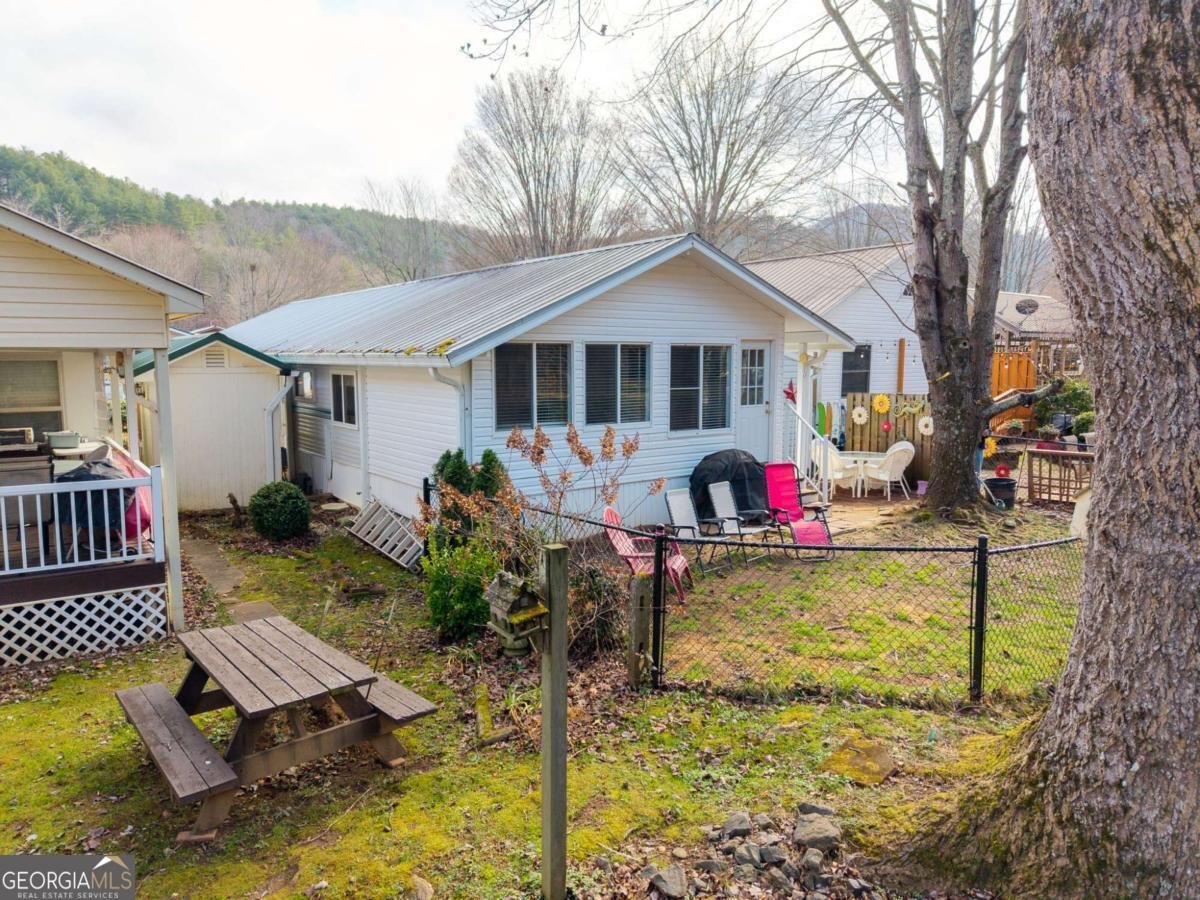 4117 Riverbank Run Hiawassee - 43