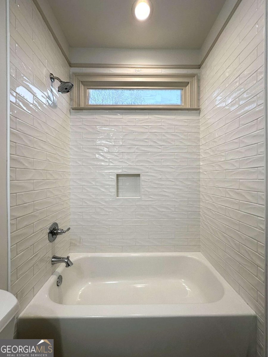 947 Chase Street Athens - 18