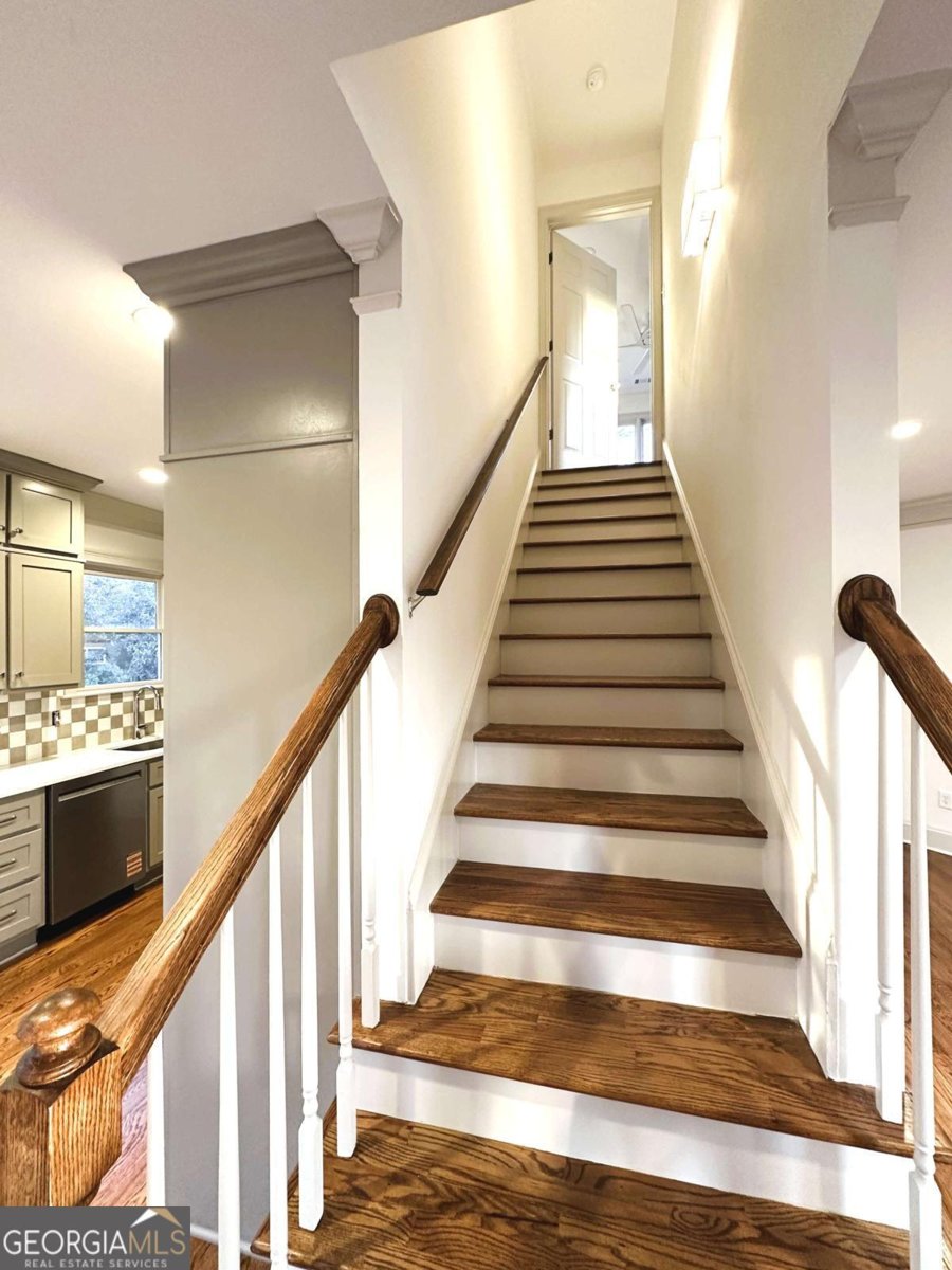 947 Chase Street Athens - 19