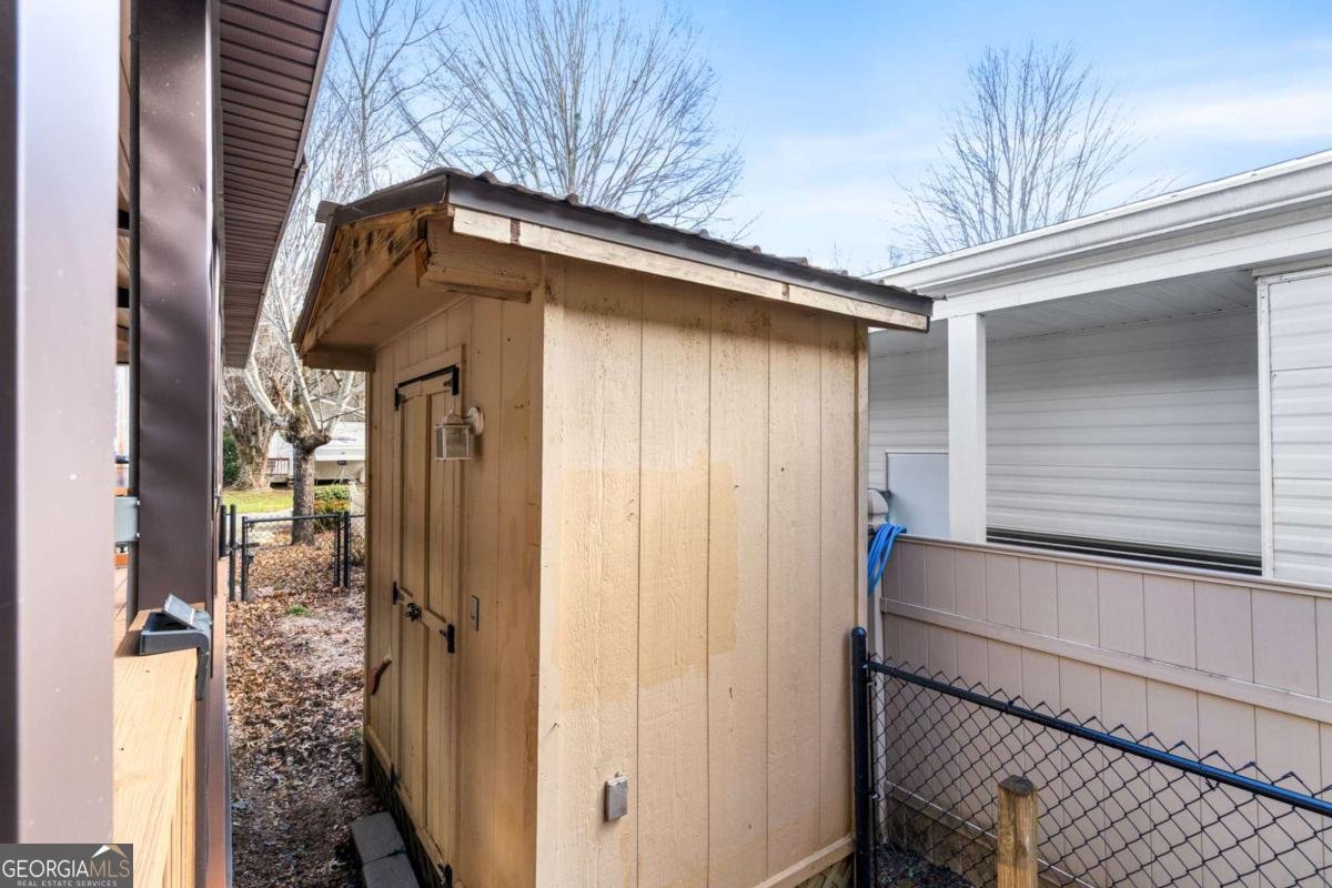 4119 Riverbank Run Hiawassee - 24