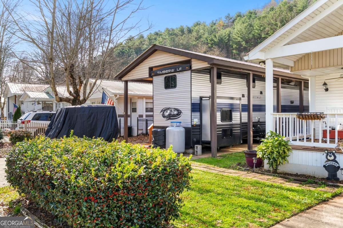 4119 Riverbank Run Hiawassee - 39