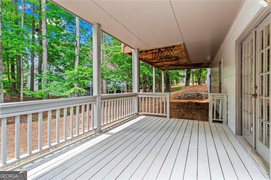 1605 Spinnaker Drive Alpharetta - 27