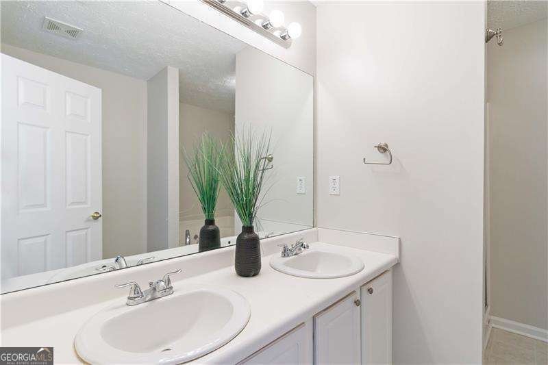 4764 Highpoint Way Atlanta - 29