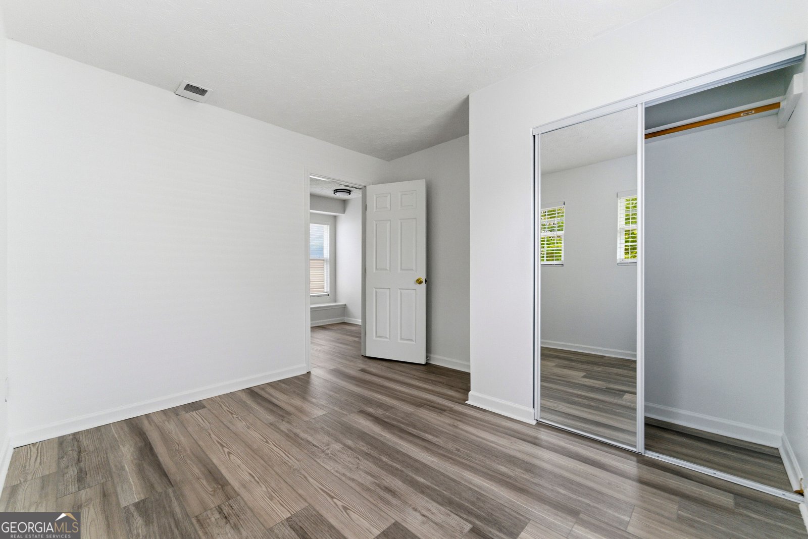 301 Silver Spring Street Dallas - 10