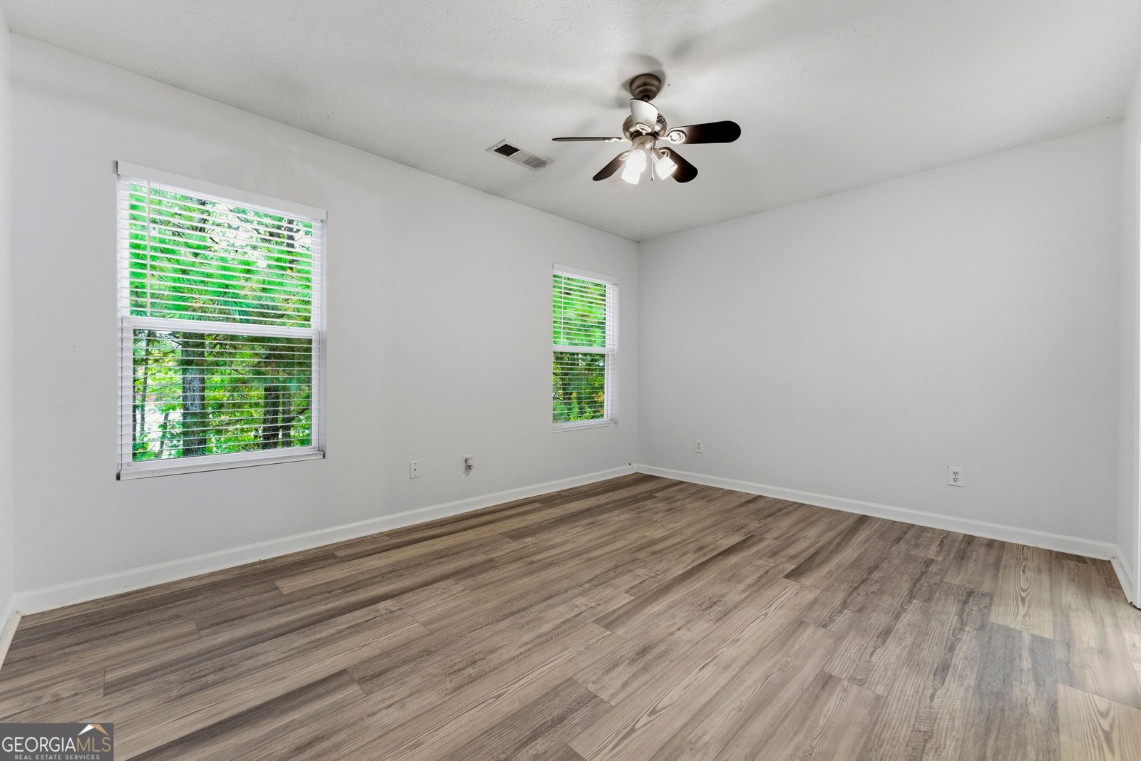 301 Silver Spring Street Dallas - 13