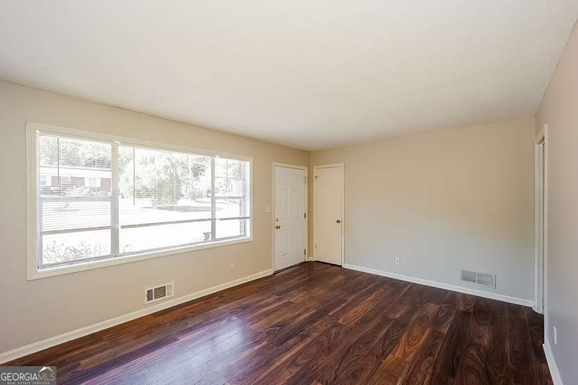 5386 Saint Lo Lane Atlanta - 4