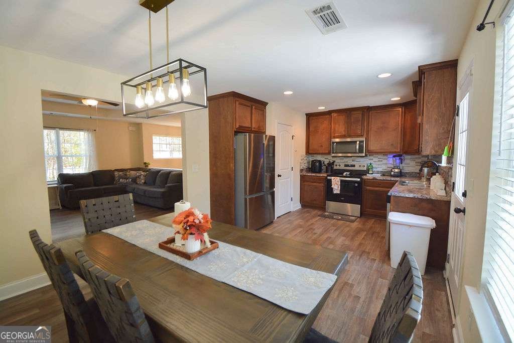 5614 Hawthorn Drive Gillsville - 12