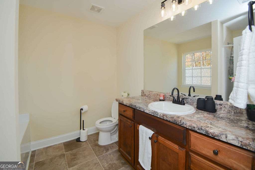 5614 Hawthorn Drive Gillsville - 21