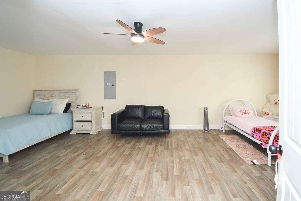 5614 Hawthorn Drive Gillsville - 27