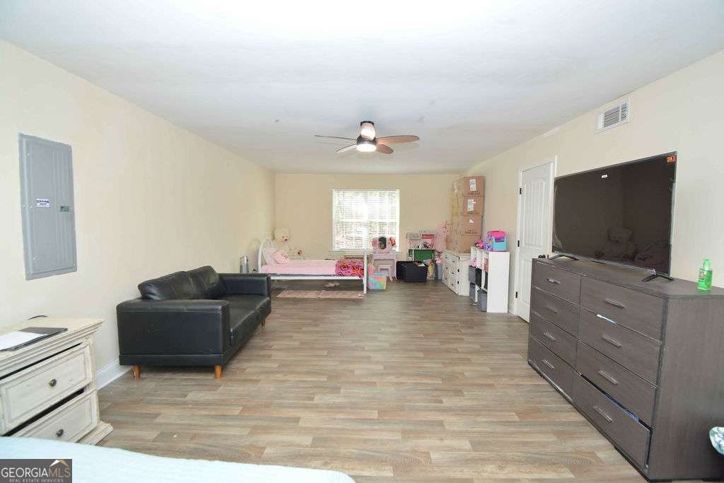 5614 Hawthorn Drive Gillsville - 28