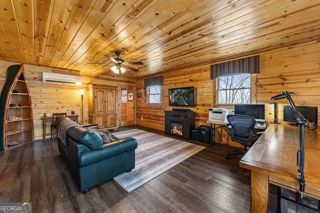 218 Chickadee Drive Blue Ridge - 58