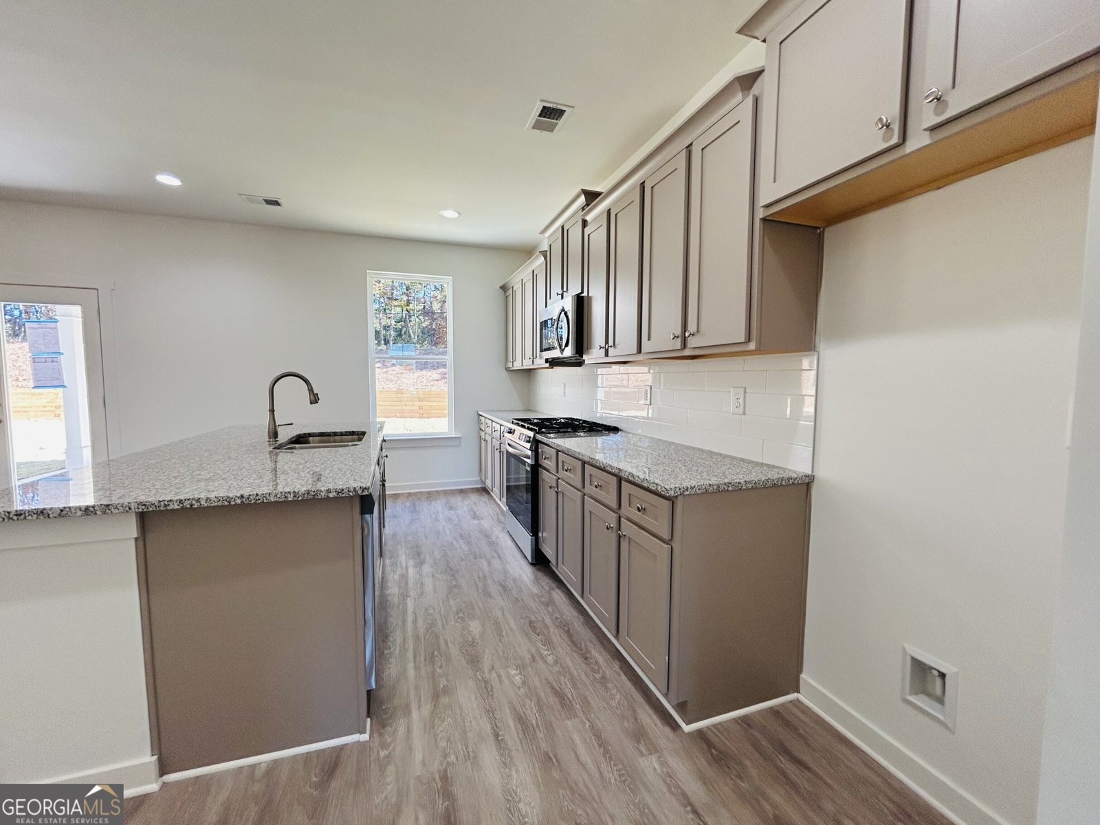 173 Annie Lane Statham - 4