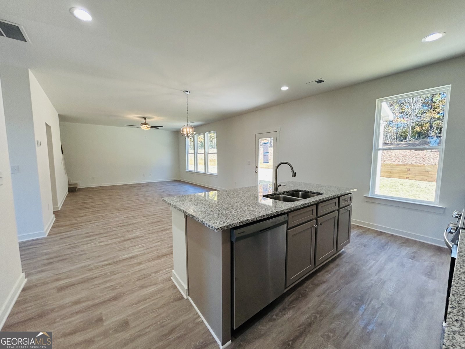 173 Annie Lane Statham - 5