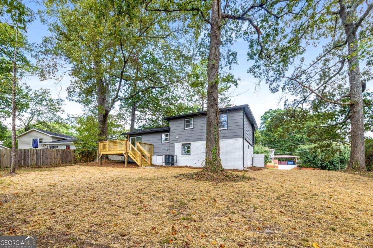 1483 Town Country Drive Atlanta - 43