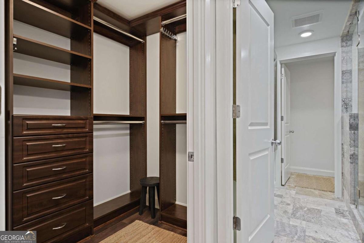 3338 Peachtree Road Atlanta - 18