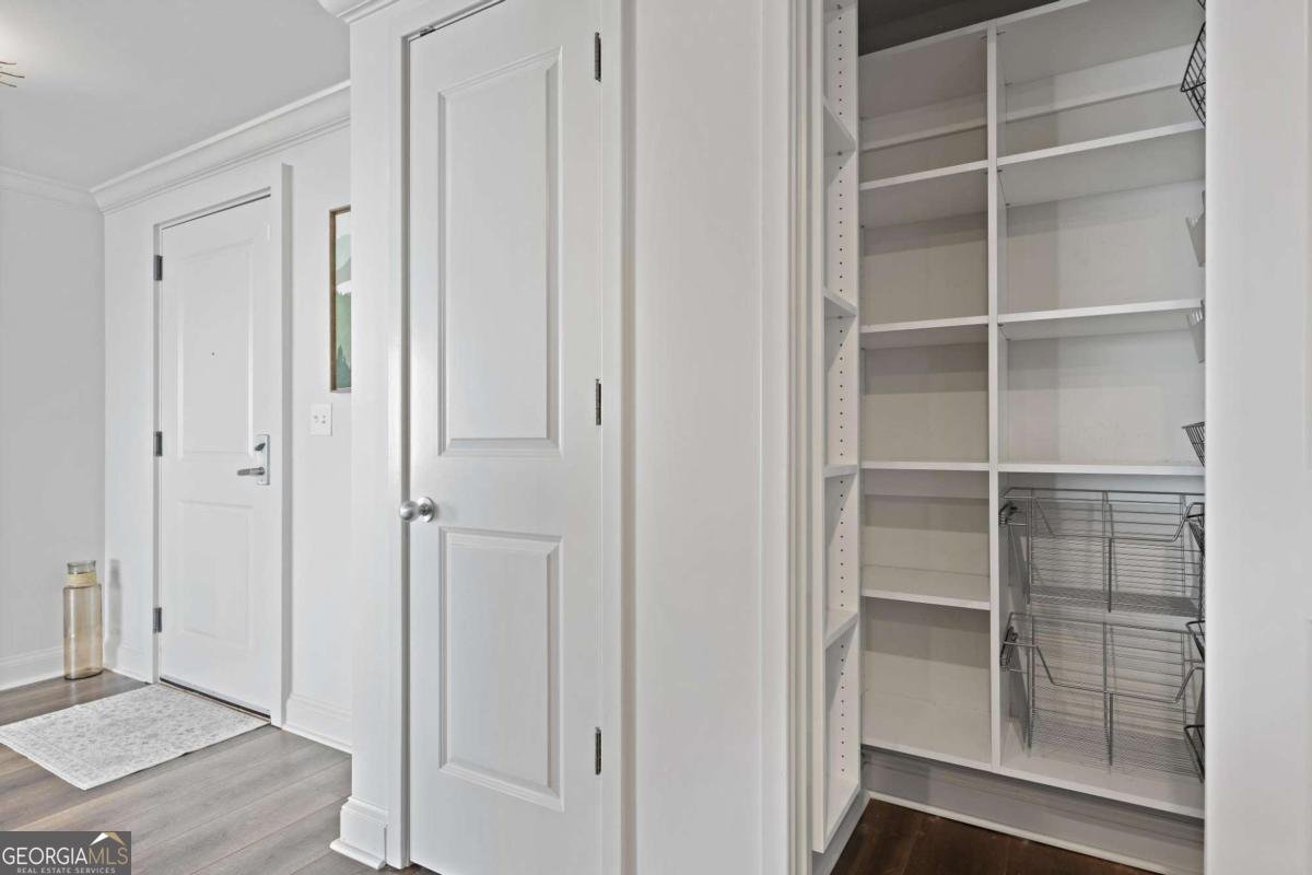 3338 Peachtree Road Atlanta - 25