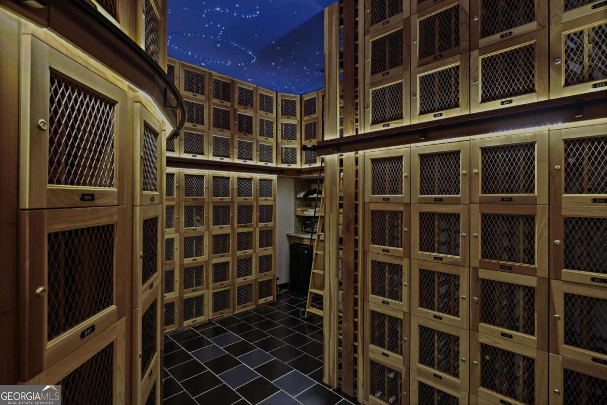 3338 Peachtree Road Atlanta - 34