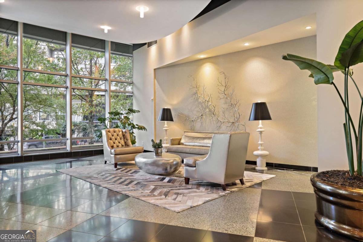 3338 Peachtree Road Atlanta - 35