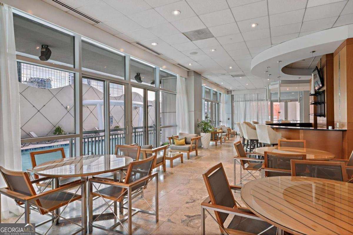 3338 Peachtree Road Atlanta - 39