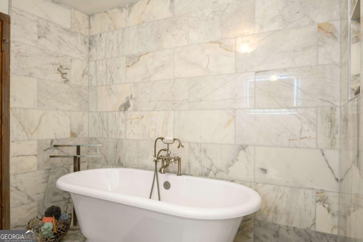 614 Robinson Avenue Atlanta - 24