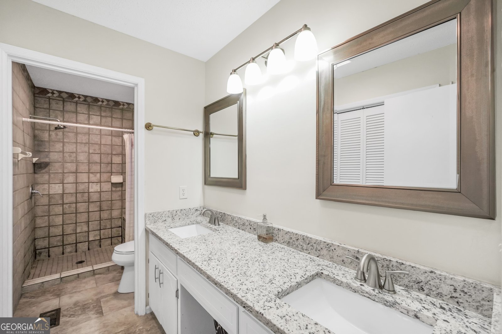 933 Chisholm Trail Macon - 13