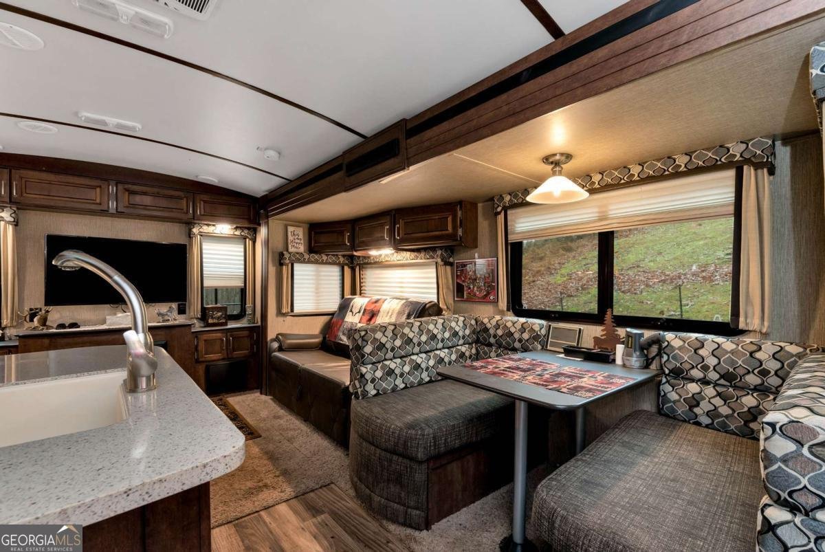 147 Twin Peaks Drive Demorest - 58