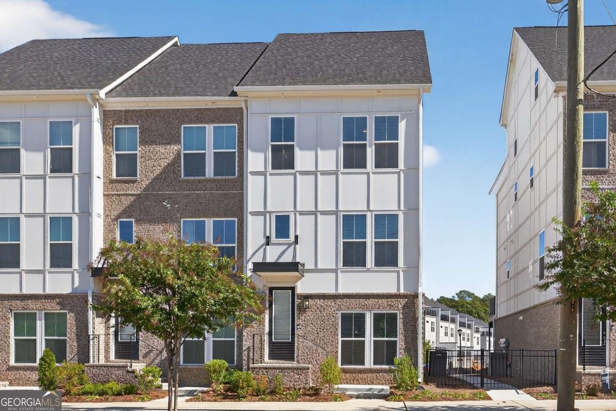 2571 Astaire Court Atlanta - 1