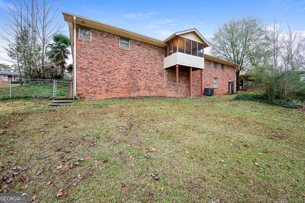 6570 Charles Drive Morrow - 22