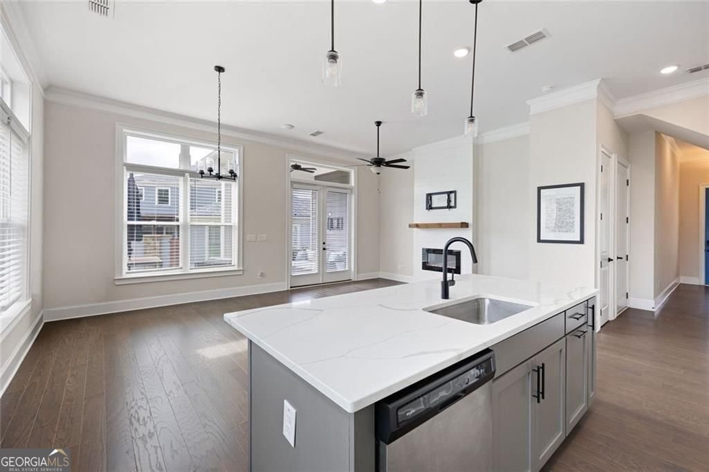 109 Village Green Avenue Woodstock - 13