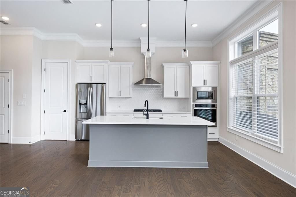 109 Village Green Avenue Woodstock - 8