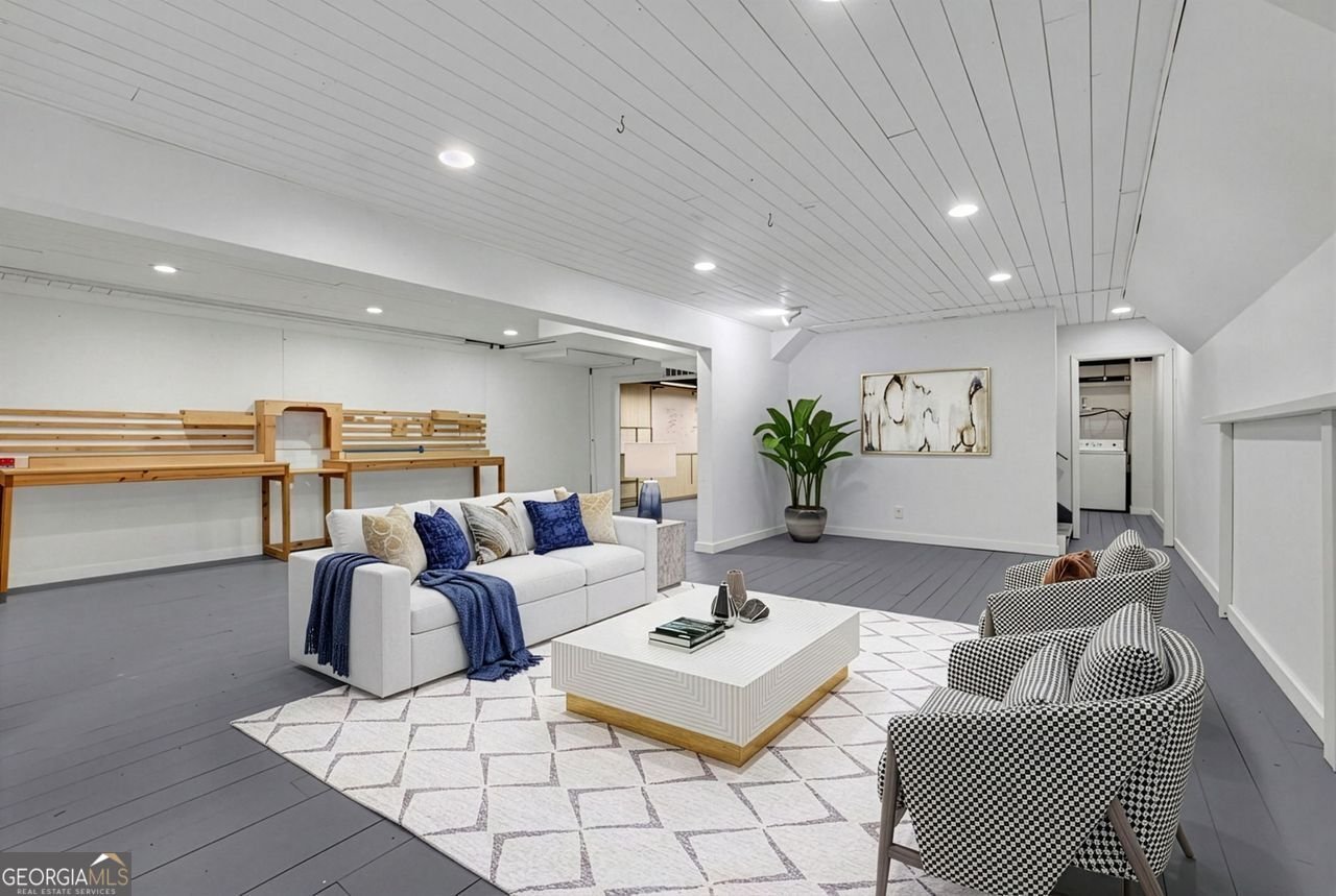 3703 TULIP TREE Marietta - 24