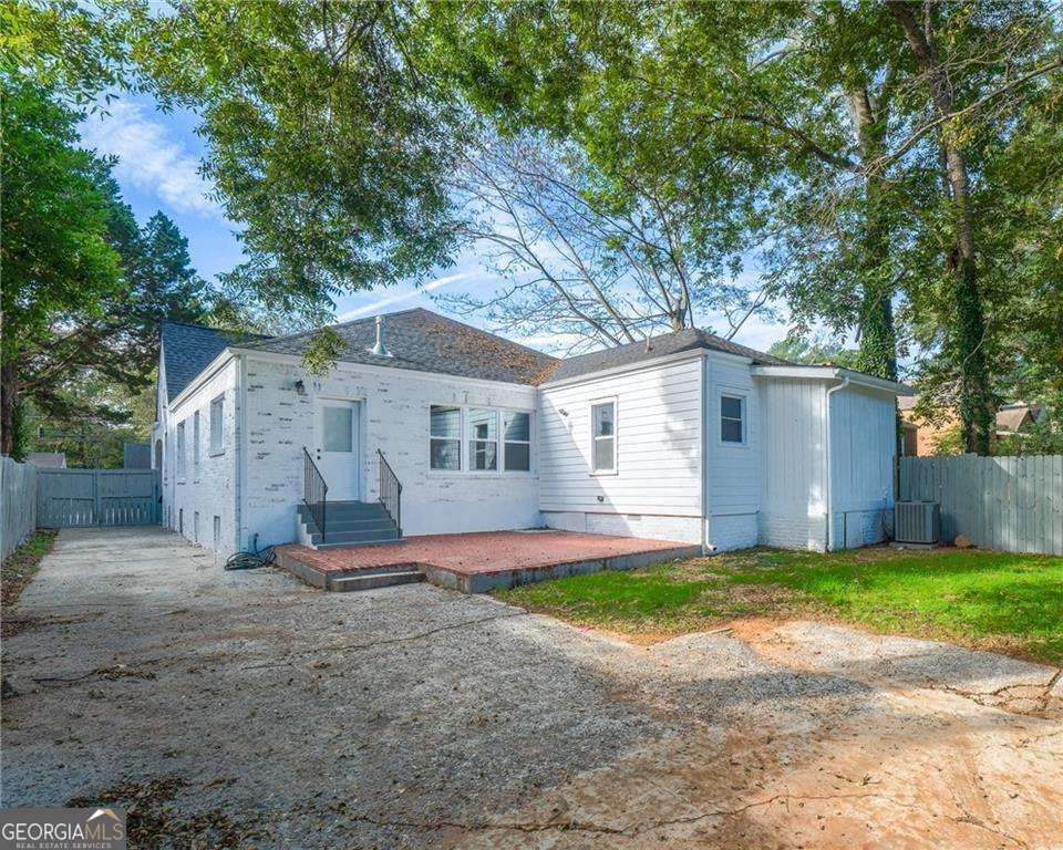 1373 M L King Jr Drive Atlanta - 29