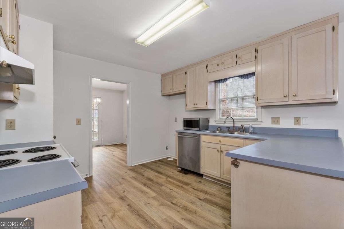 1310 Cobblestone Lane Woodstock - 16