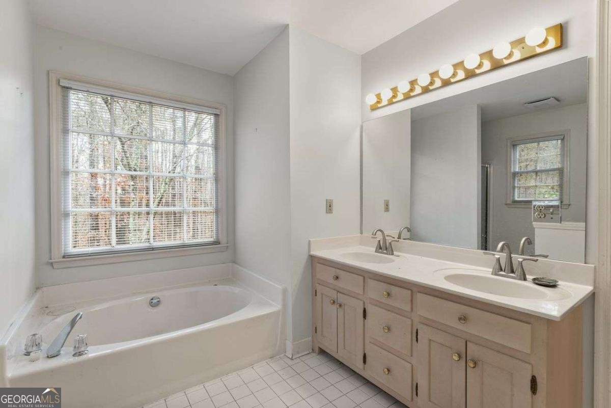 1310 Cobblestone Lane Woodstock - 22