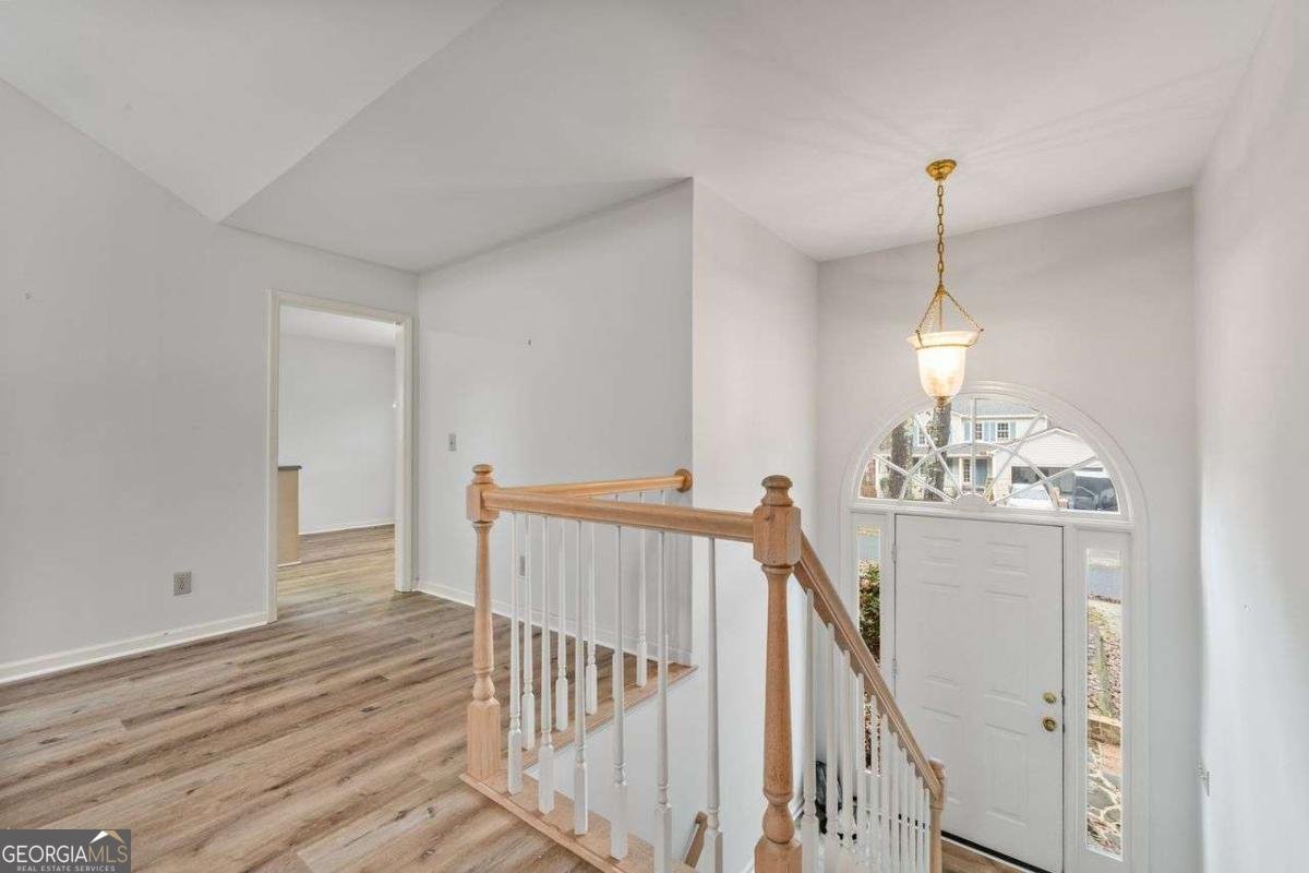 1310 Cobblestone Lane Woodstock - 6