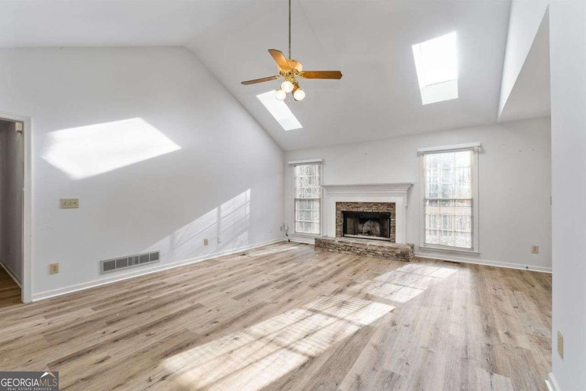 1310 Cobblestone Lane Woodstock - 8