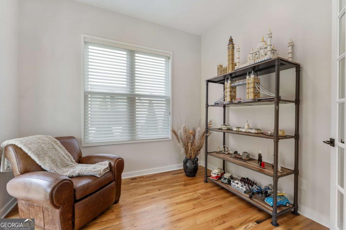 664 B Timm Valley Road Atlanta - 6