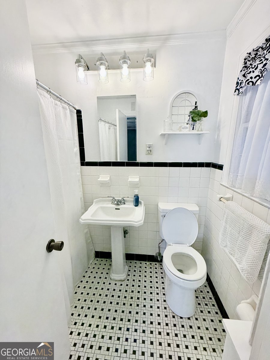 221 College Street Metter - 16