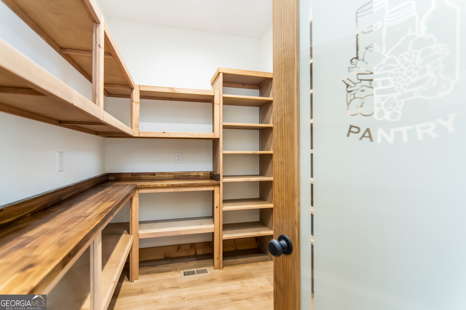 2468 Twisted Oak Road Talking Rock - 15