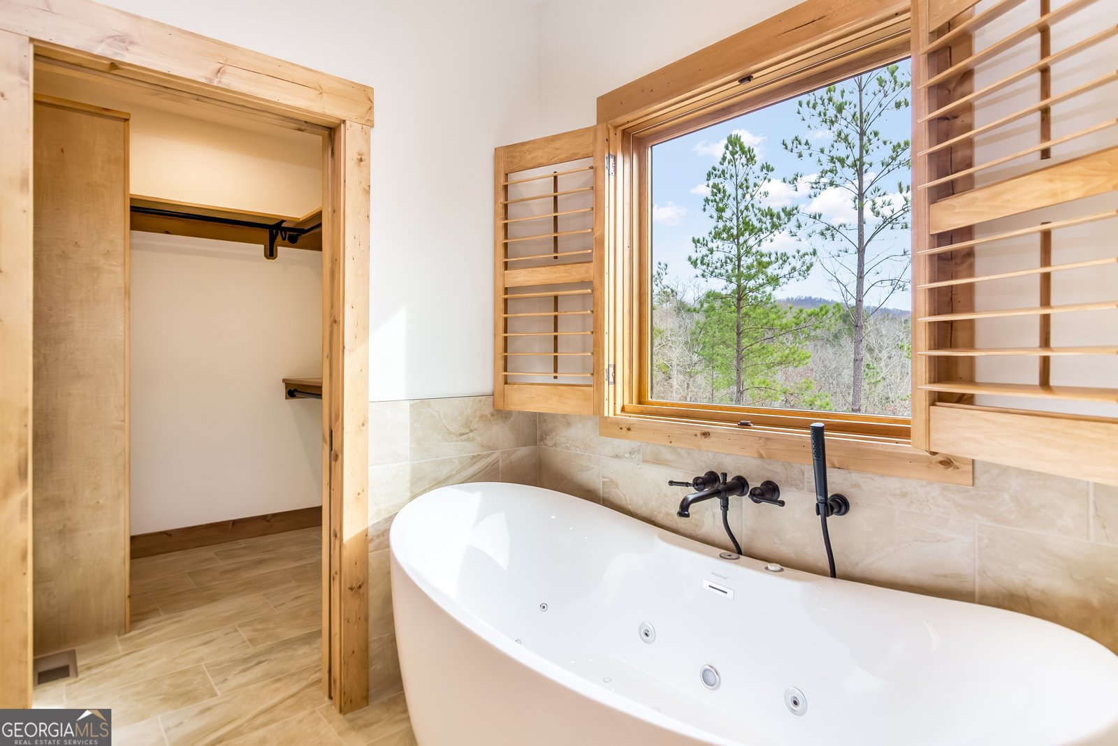 2468 Twisted Oak Road Talking Rock - 26