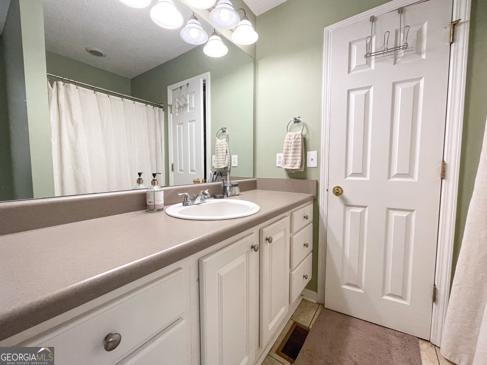 108 Old Villa Rica Road Temple - 22