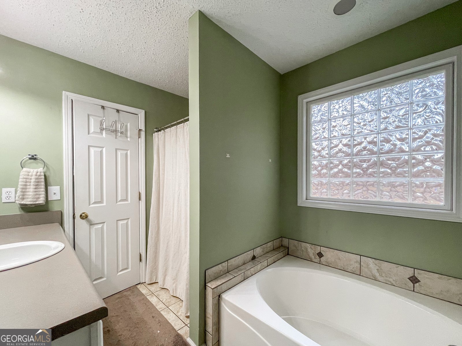 108 Old Villa Rica Road Temple - 24