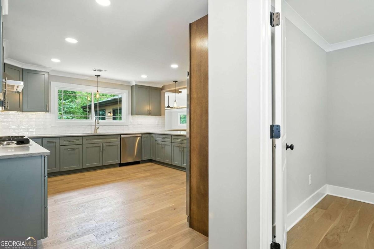 3909 Bellair Drive Marietta - 10